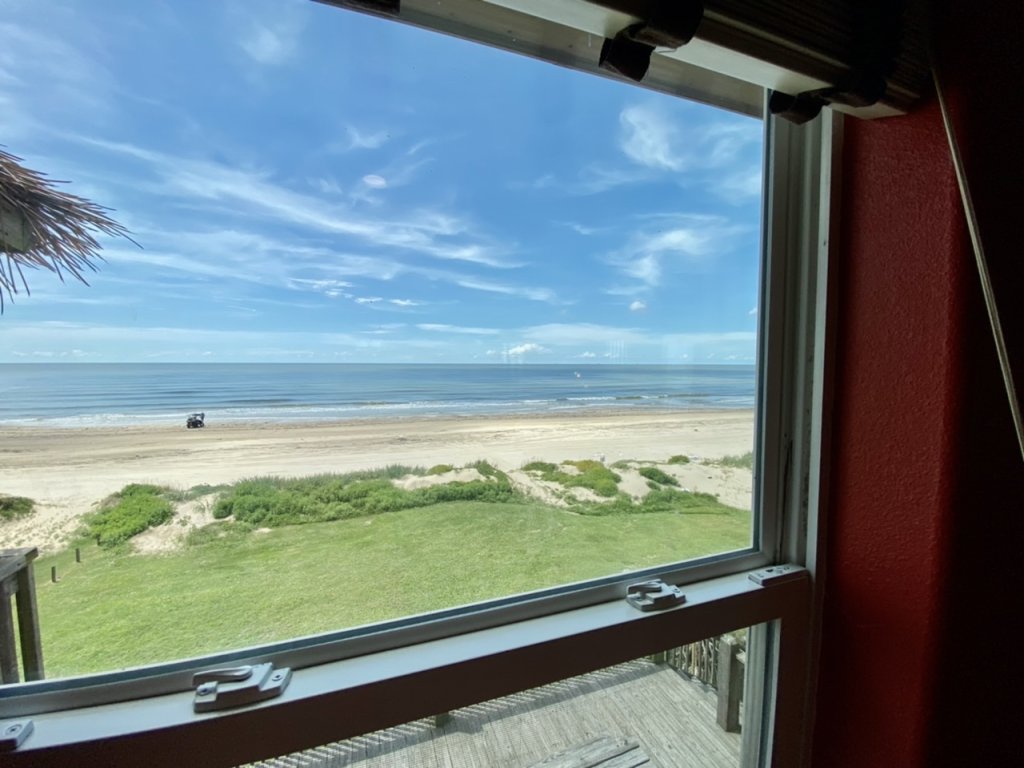 Love Shack Vacation Rental in Texas - RedAwning