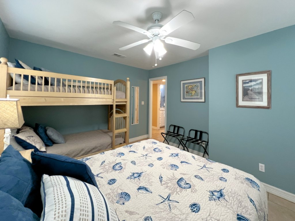 Abby Sands Castle Vacation Rental in Texas - RedAwning