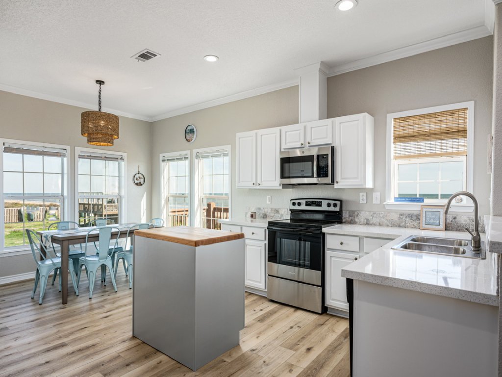 Royal View Vacation Rental in Texas - RedAwning