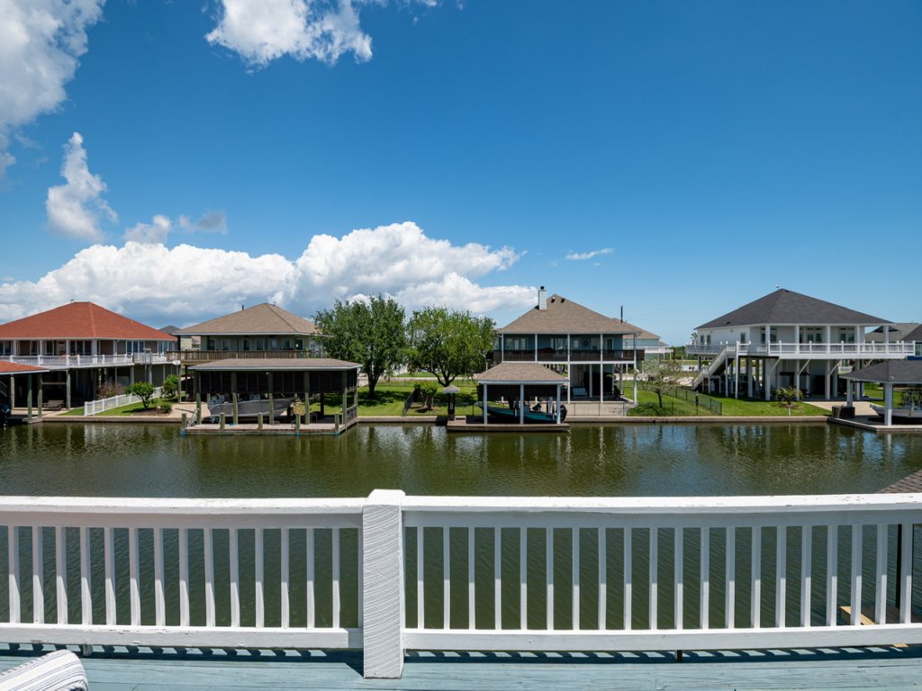 Happy Days On Waterways Vacation Rental in Texas - RedAwning