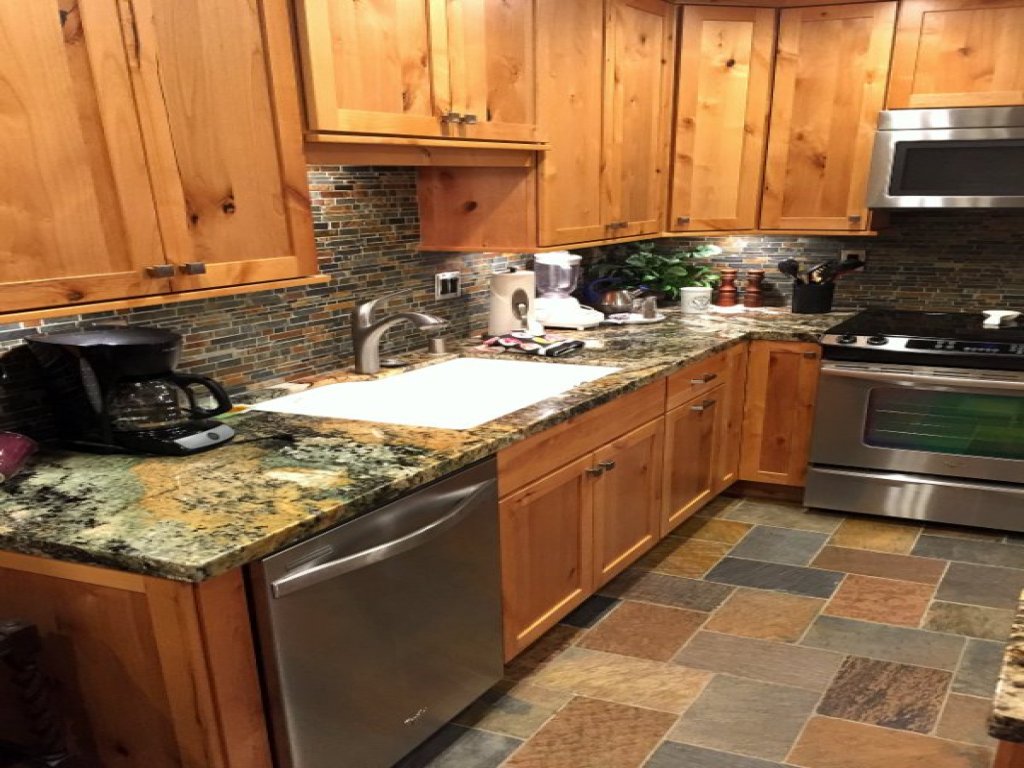 114  Premium Vacation Rental in Mammoth Lakes - RedAwning