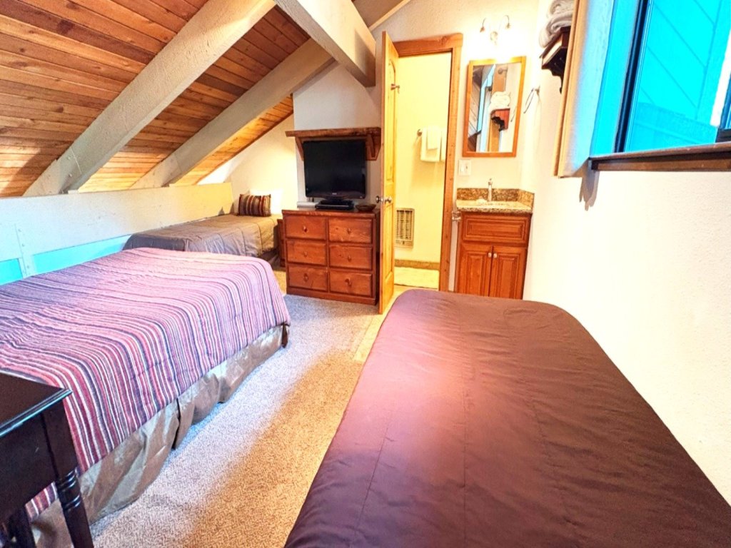 124 Premium Vacation Rental in Mammoth Lakes - RedAwning