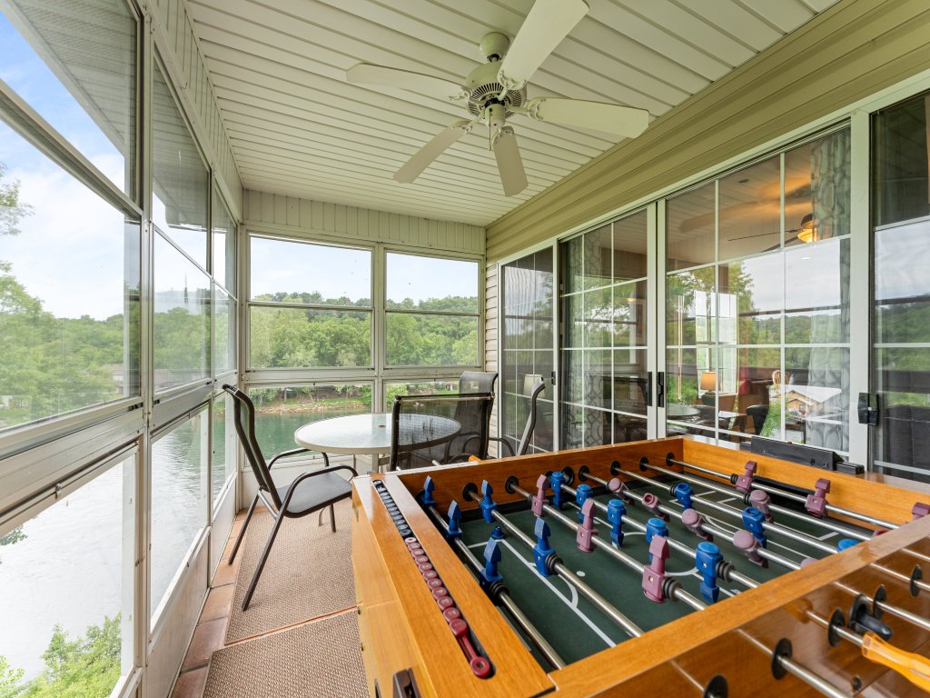 FC71-6 -Fort Taneycomo Vacation Rental in Branson - RedAwning