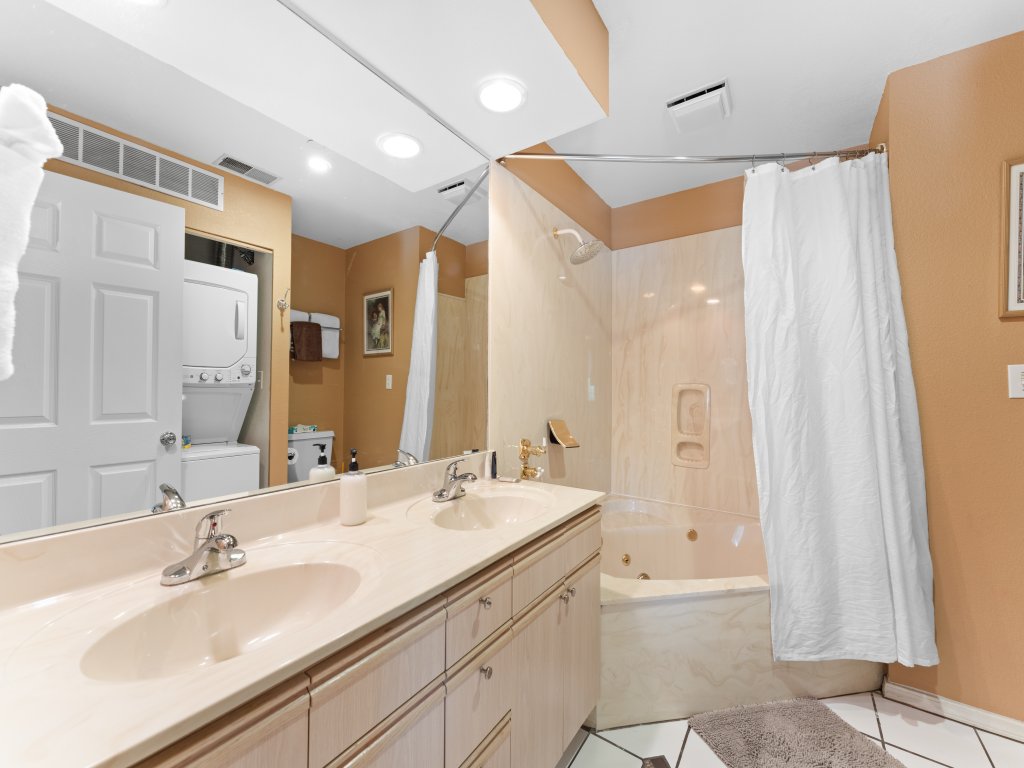 FC71-6 -Fort Taneycomo Vacation Rental in Branson - RedAwning
