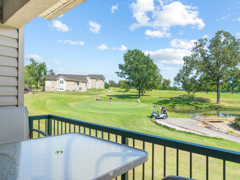 HHL-D6 -Take a Holiday Vacation Rental in Branson - RedAwning