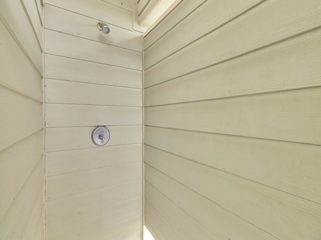 Sea Song Vacation Rental in Texas - RedAwning