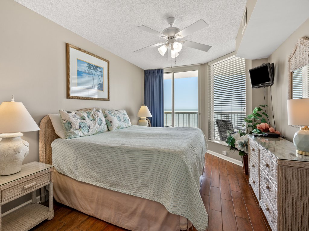 Sunrise Pointe 4F Vacation Rental in North Myrtle Beach - RedAwning