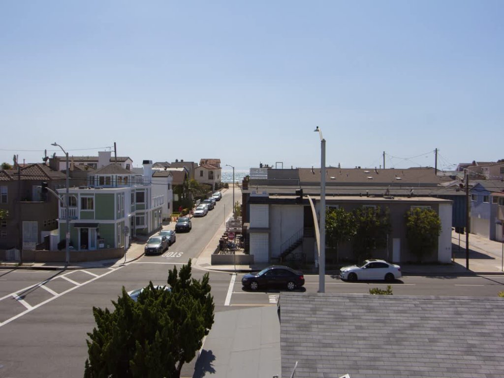 209 38th St B | Relaxing Rooftop w/ Nice Views Sleeps 6 Vacation Rental in Newport Beach - RedAwning