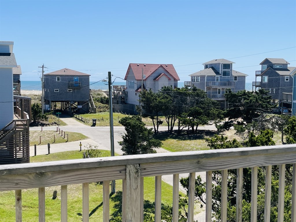 HATTERAS HIDEAWAY Vacation Rental in North Carolina - RedAwning