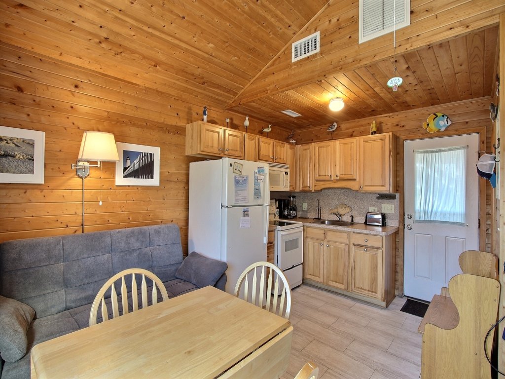 10 THE FISH HOUSE Vacation Rental in Hatteras - RedAwning