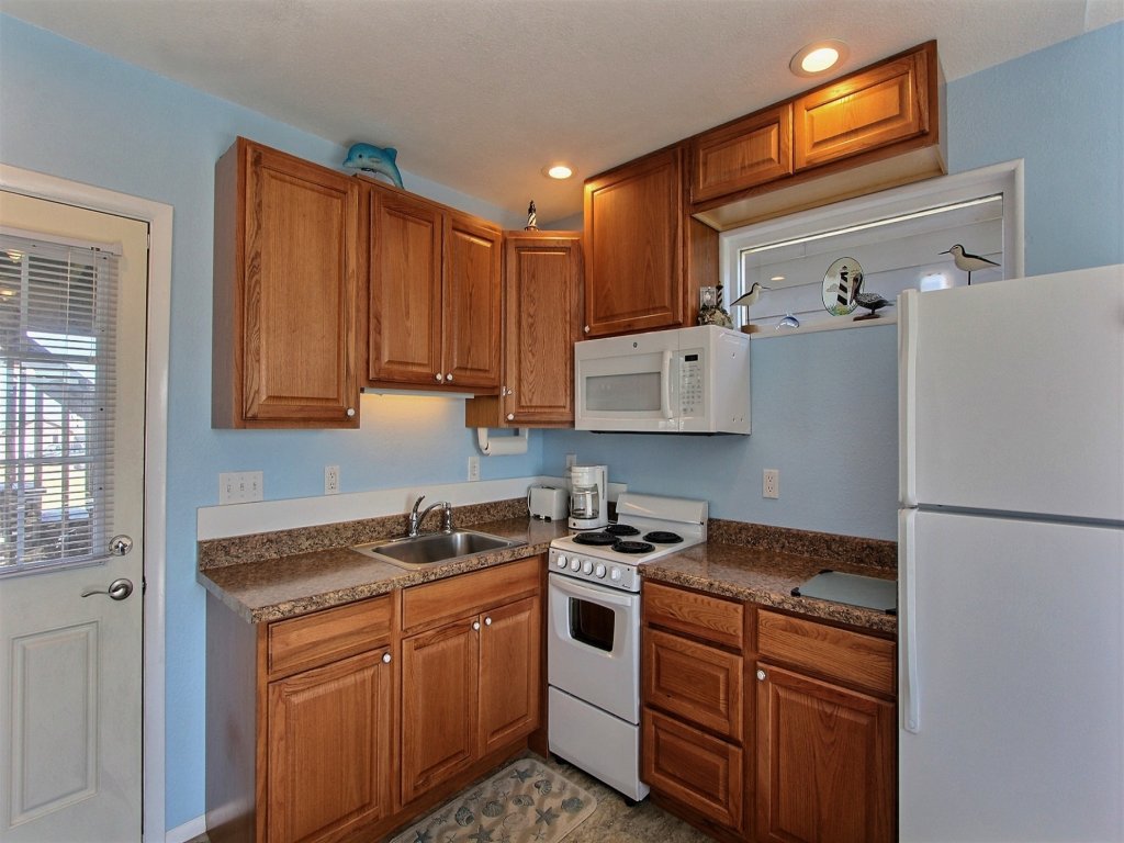 29 BEACH ESCAPE Vacation Rental in Hatteras - RedAwning