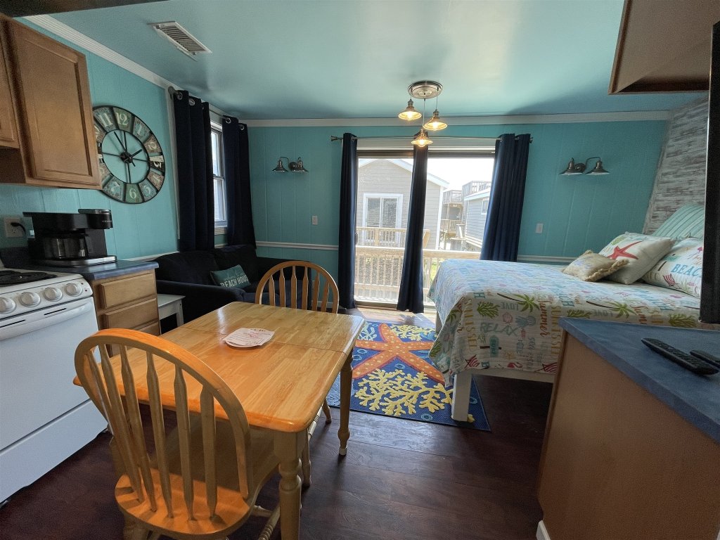 34 SAILING IN A GALE Vacation Rental in Hatteras - RedAwning