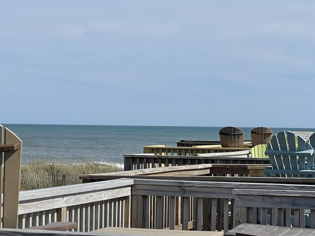 34 SAILING IN A GALE Vacation Rental in Hatteras - RedAwning