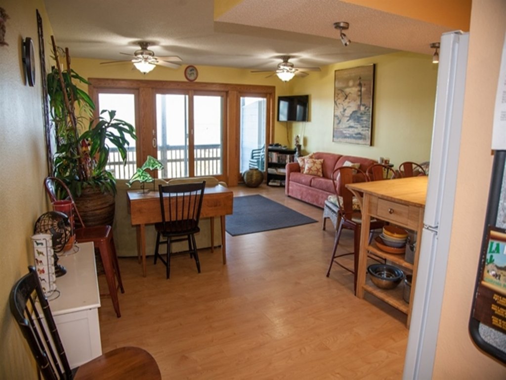 SW 4 SEAS-THE-DAY Vacation Rental in Hatteras - RedAwning