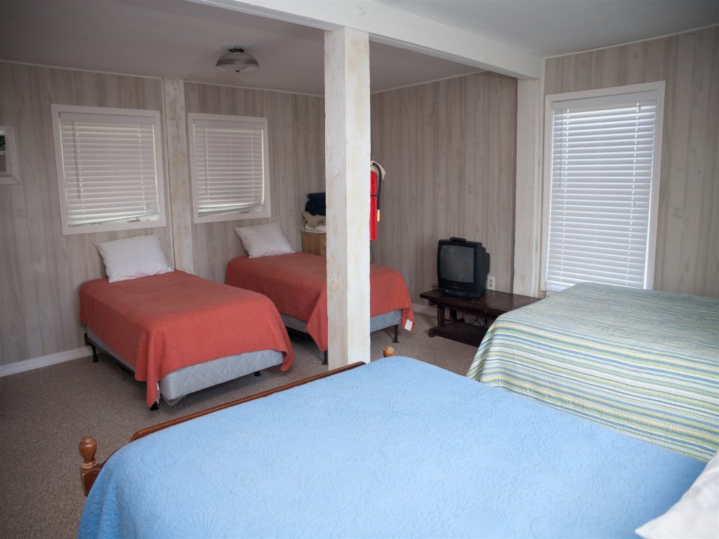 LILLY'S PAD Vacation Rental in Hatteras - RedAwning