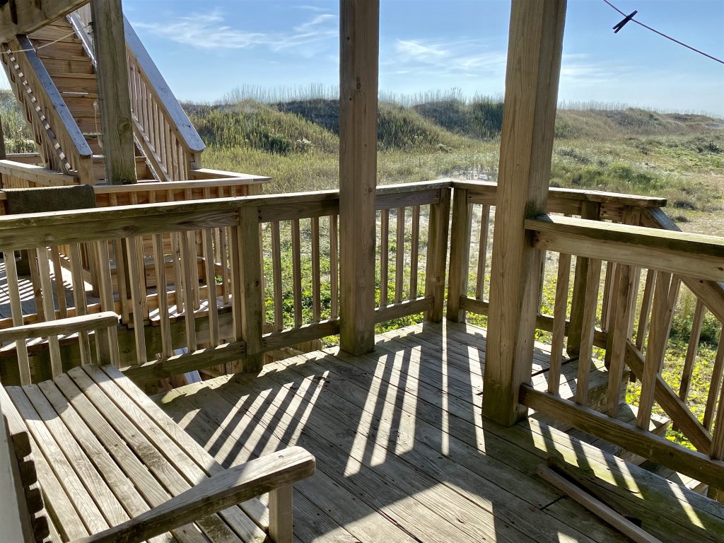 11 MYSTICAL SUNDAZE Vacation Rental in Hatteras - RedAwning
