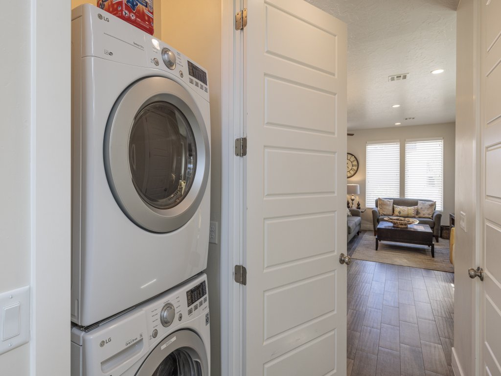 Snow Canyon Escape Vacation Rental in St. George - RedAwning