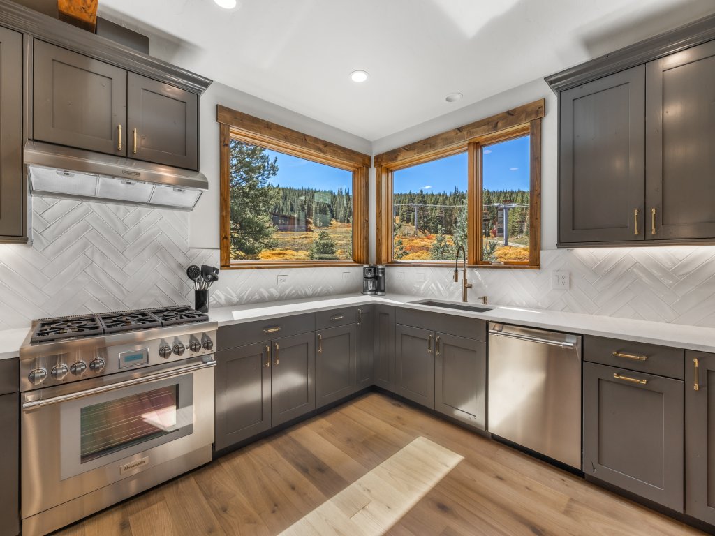 Beautiful Executive Ski-In Ski-Out Rooftop Hot tub - LR962 Vacation Rental in Copper Mountain - RedAwning