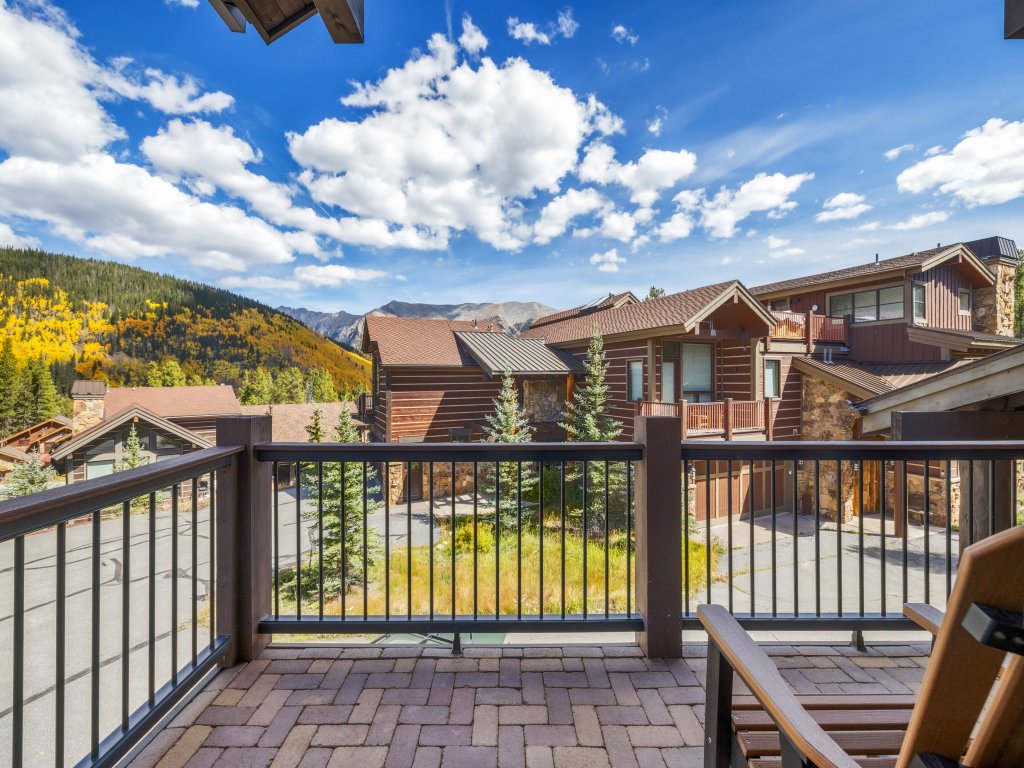 Beautiful Executive Ski-In Ski-Out Rooftop Hot tub - LR962 Vacation Rental in Copper Mountain - RedAwning