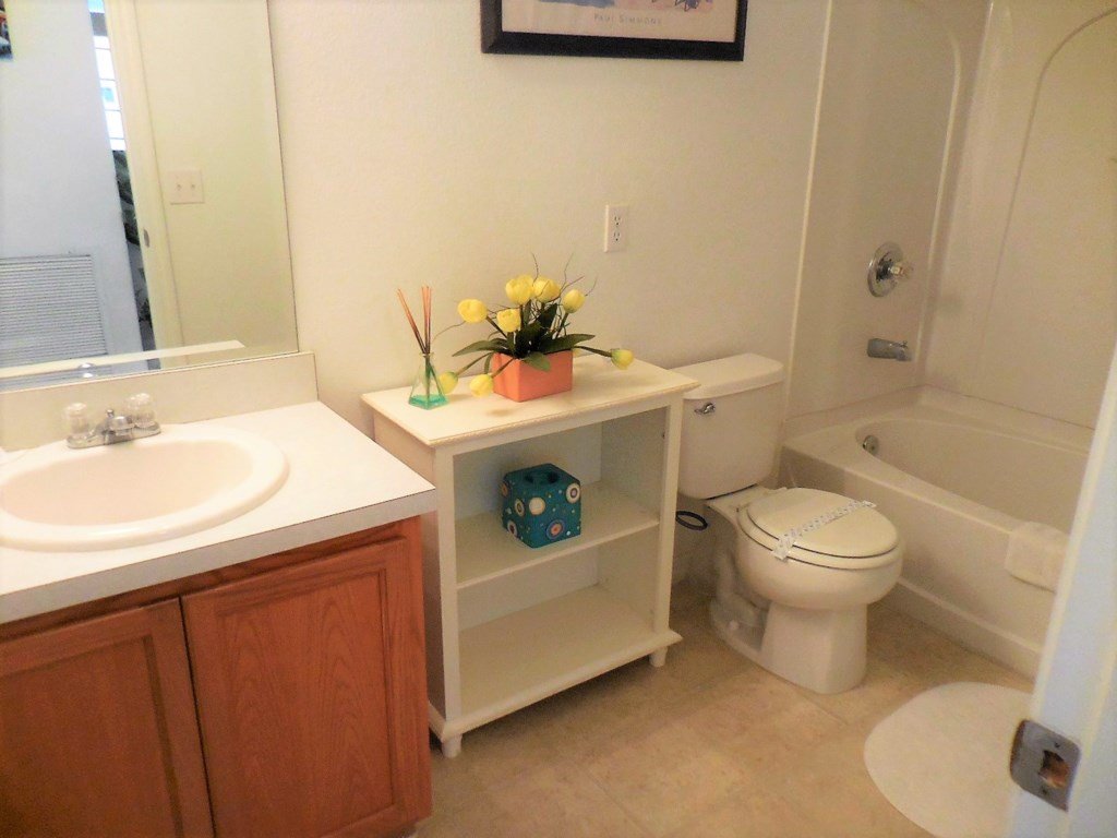  Berkeley Pool Home Vacation Rental in Kissimmee - RedAwning