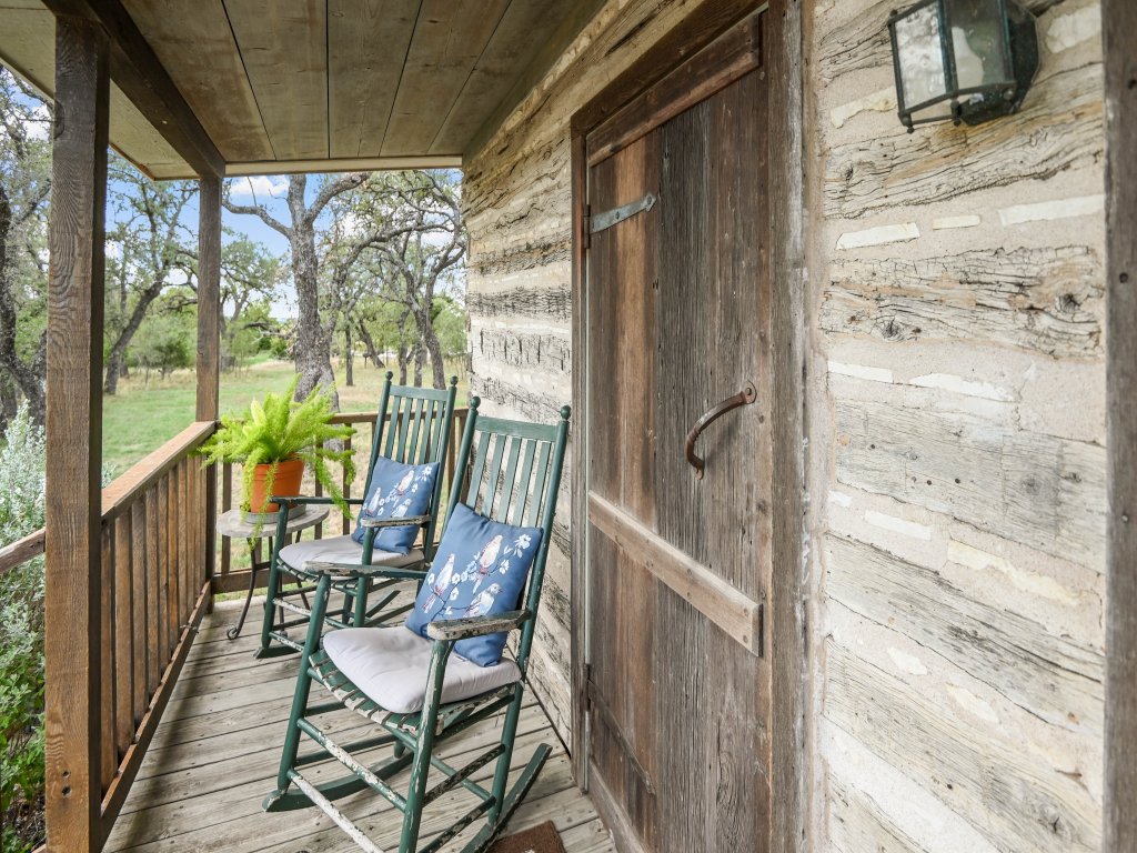 Cabins on Knopp School-Chula Vista Cabin Vacation Rental in Fredericksburg - RedAwning