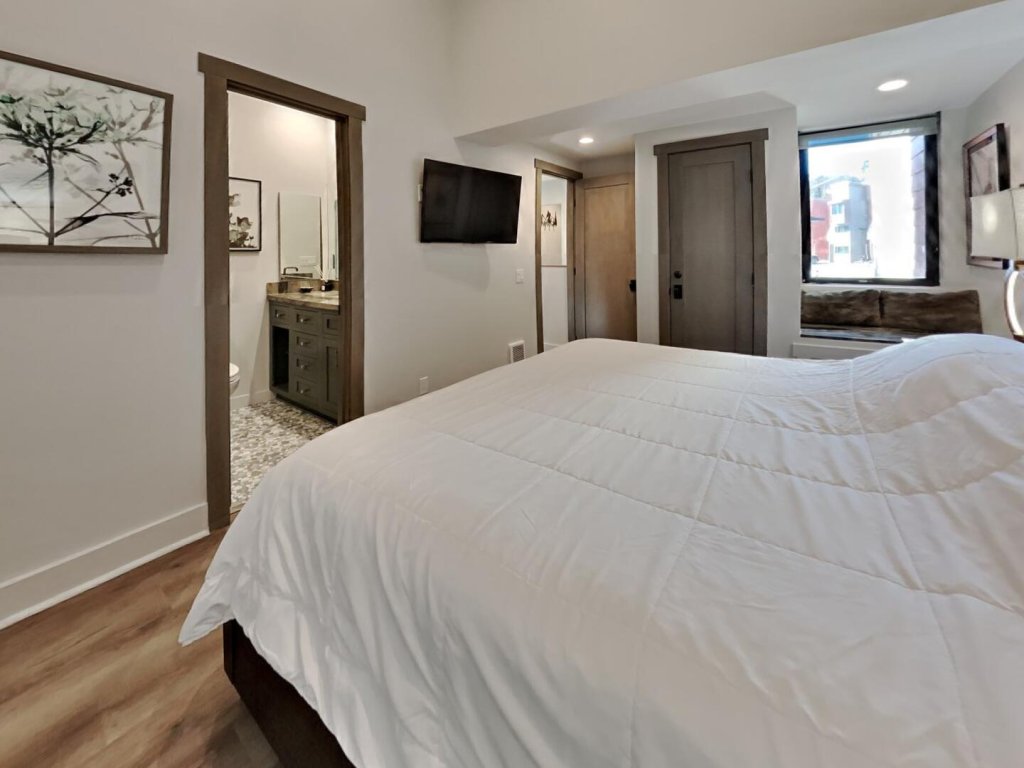 1849 Condos 642 Vacation Rental in Mammoth Lakes - RedAwning