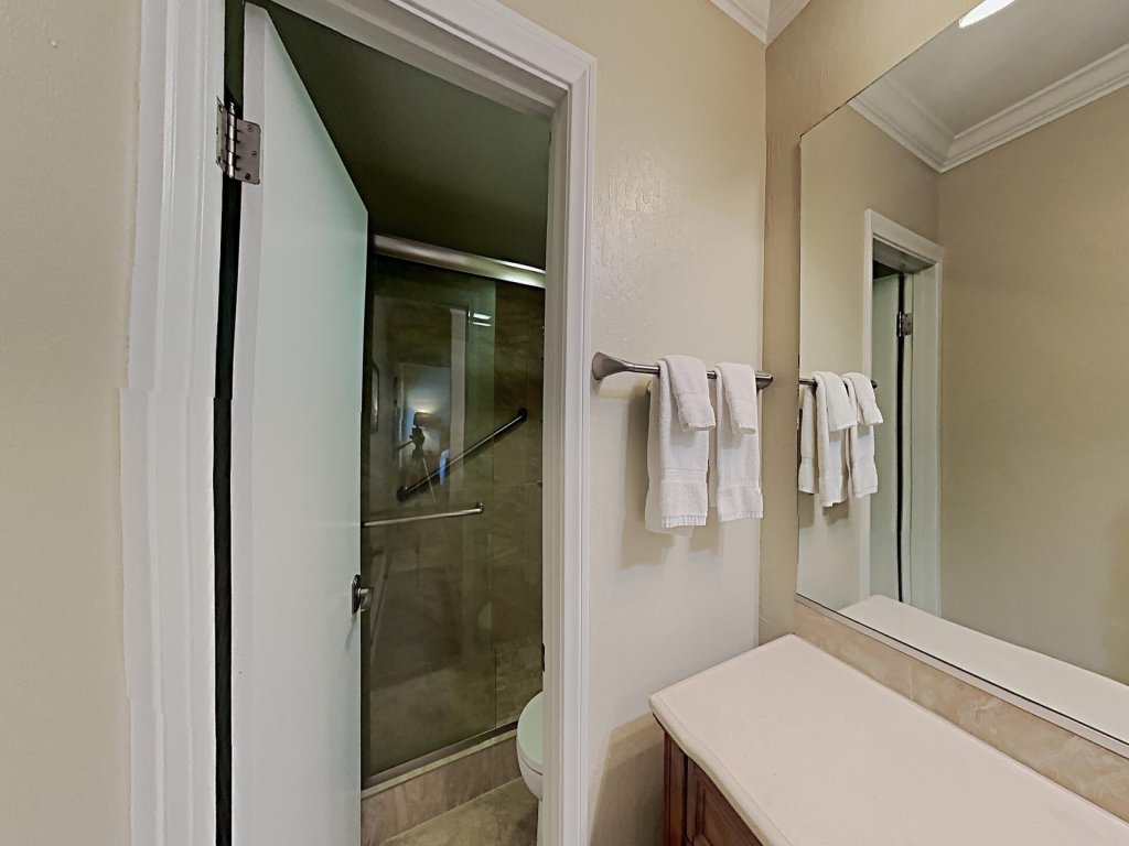 Spacious 3 Bed 3 Bath Condo with 3 Spas and Great View - Just Steps Away from Ski Adventure! (Unit 310 at 1849) Vacation Rental in Mammoth Lakes - RedAwning