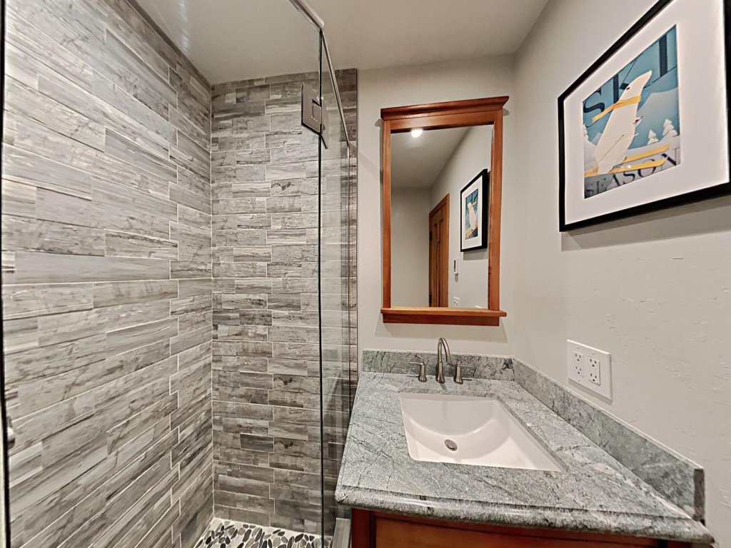 Beautiful 2 BR with 2 Full Lofts SLOPESIDE In Quiet Canyon Neighborhood! (Unit 662 at 1849) Vacation Rental in Mammoth Lakes - RedAwning