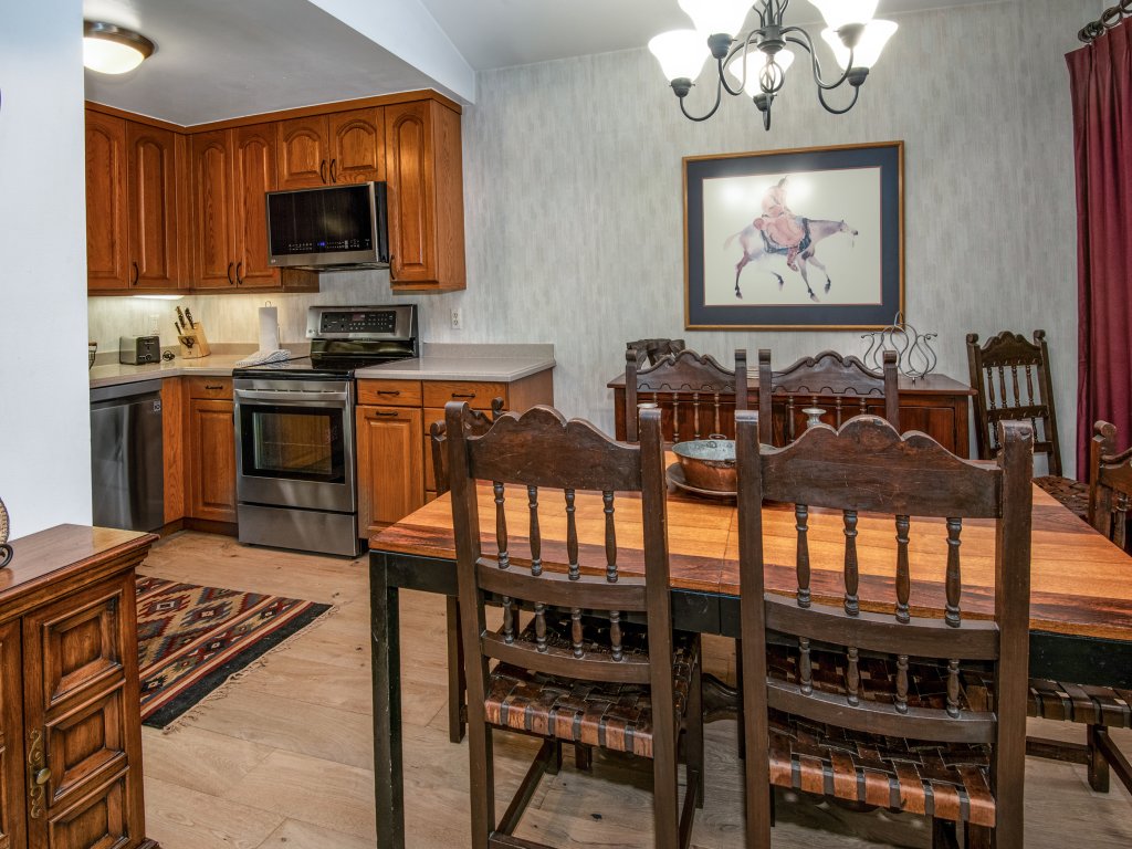 All Seasons G4 Vacation Rental in Vail - RedAwning