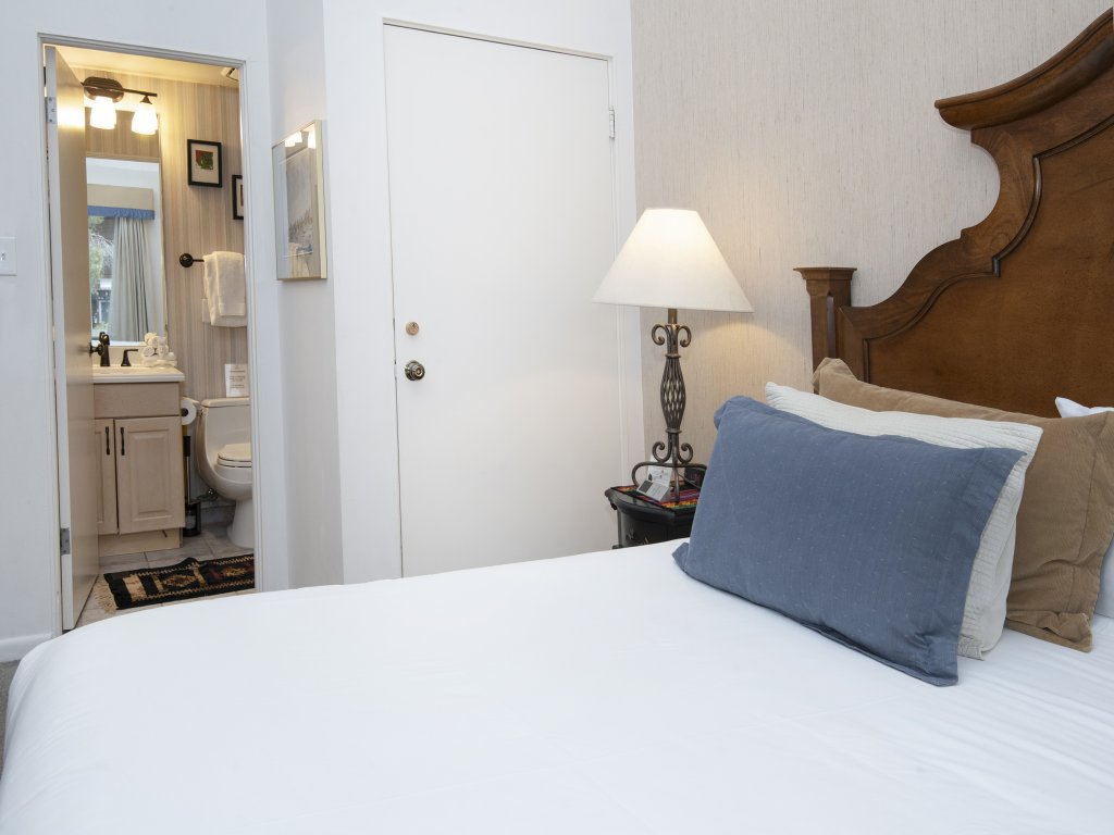 All Seasons G4 Vacation Rental in Vail - RedAwning