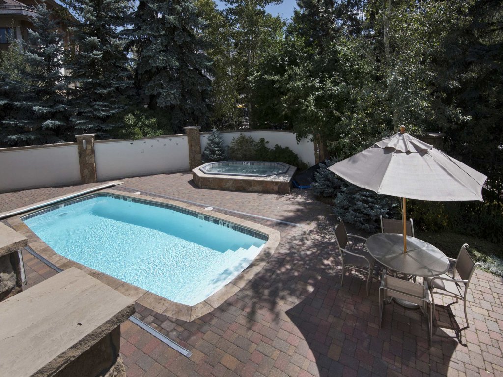 9 Vail Rd. #26 Vacation Rental in Vail - RedAwning