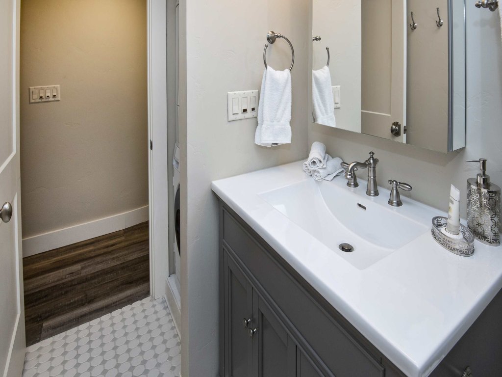 9 Vail Rd. #26 Vacation Rental in Vail - RedAwning