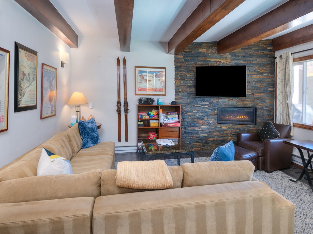 Vantage Point 112 Vacation Rental in Vail - RedAwning