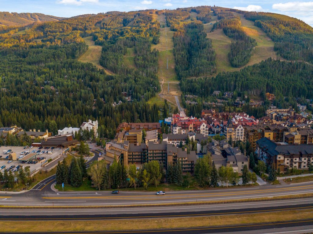 Vantage Point #408 Vacation Rental in Vail - RedAwning