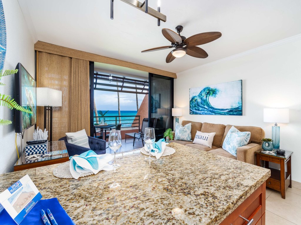 Kuleana 614 1 bedroom condo Vacation Rental in Lahaina - RedAwning