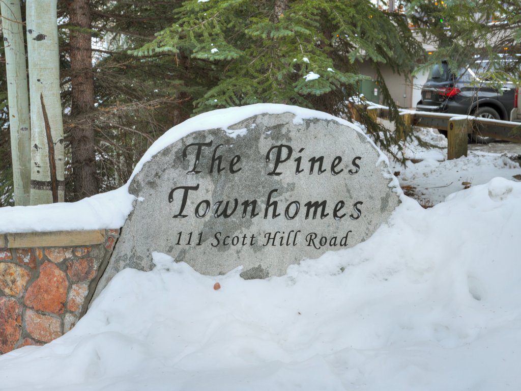 Mountain Luxury Townhome-Ski in/out & Wood Burning Fireplace Vacation Rental in Beaver Creek - RedAwning