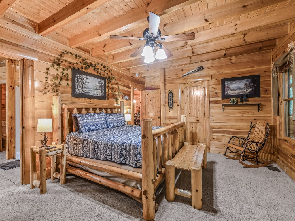 A Mountain Spirit Vacation Rental in Sevierville - RedAwning