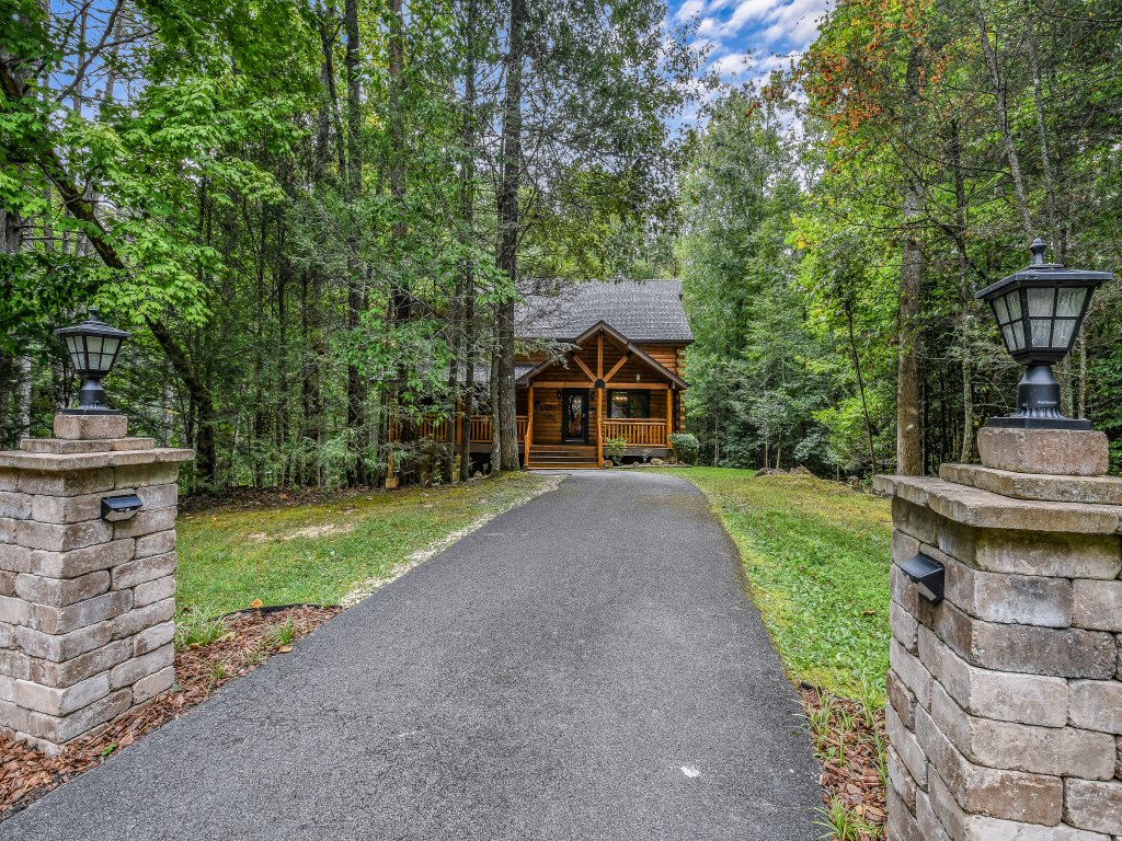 A Mountain Spirit Vacation Rental in Sevierville - RedAwning