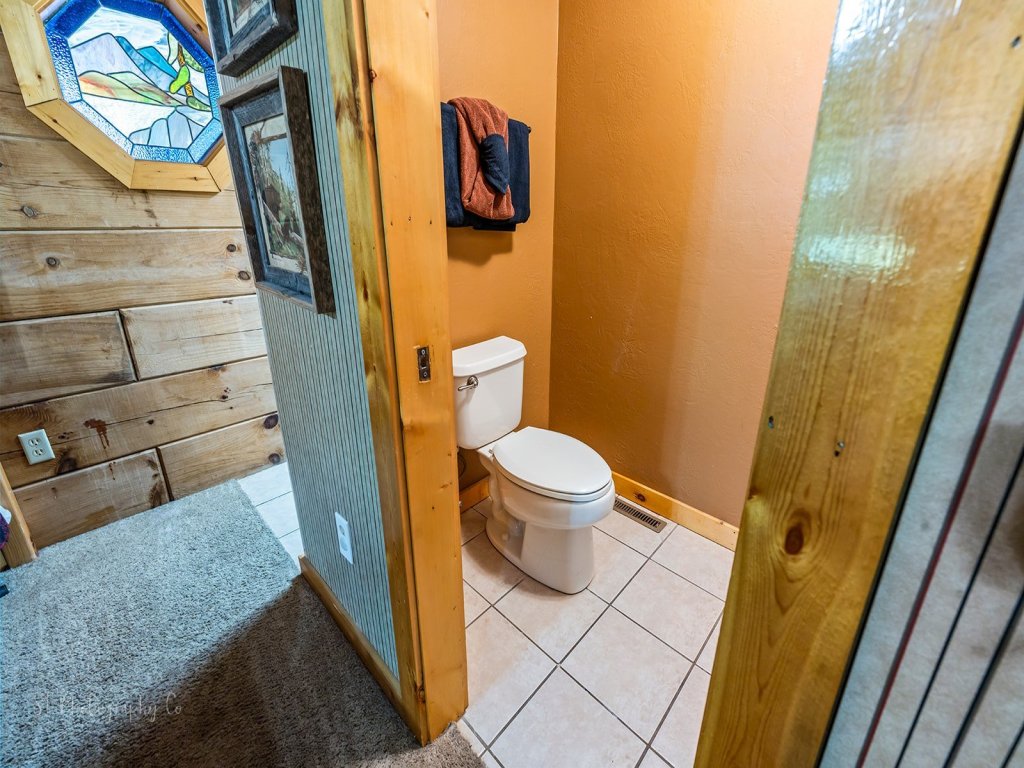 Smoky Mountain Lodge Vacation Rental in Sevierville - RedAwning