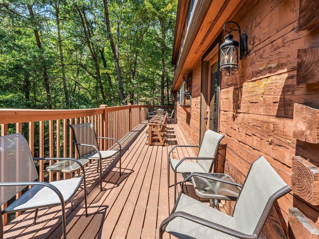 Smoky Mountain Lodge Vacation Rental in Sevierville - RedAwning