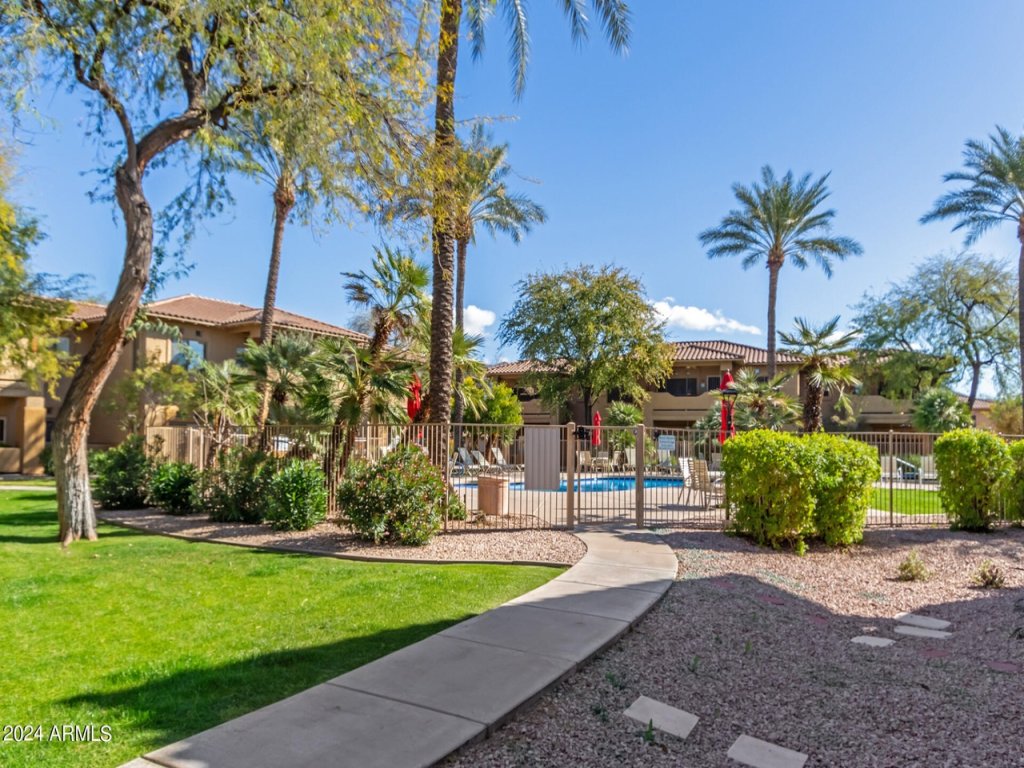 Villa Raintree Vacation Rental in Scottsdale - RedAwning