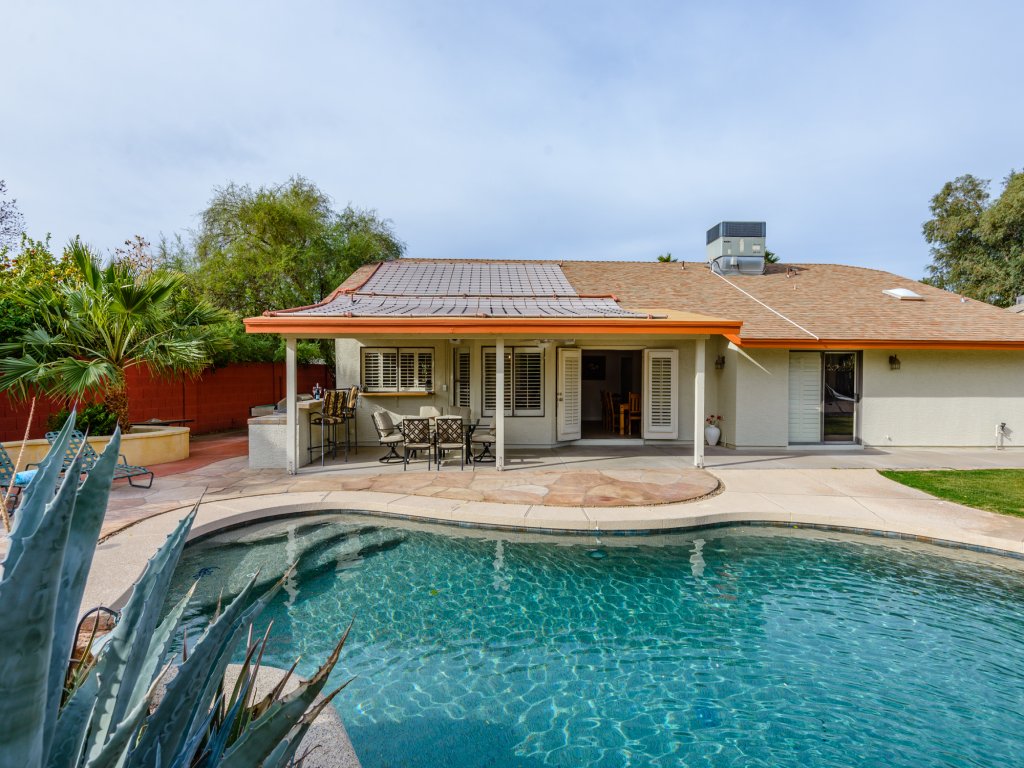 Casa Willow Vacation Rental in Scottsdale - RedAwning
