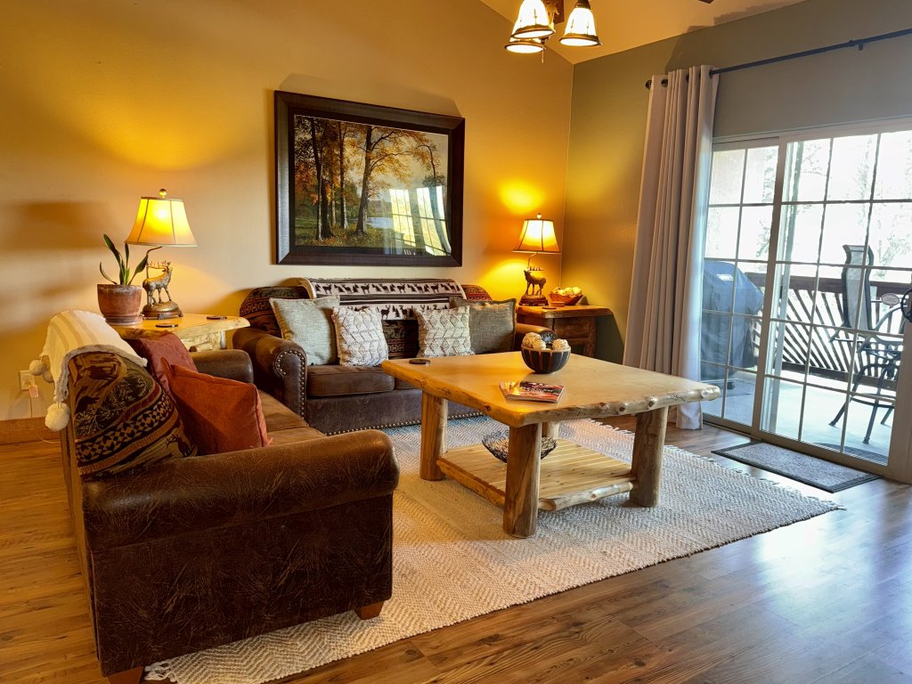 Lodge Style Condo B-8 with Dock Access Vacation Rental in Hollister - RedAwning