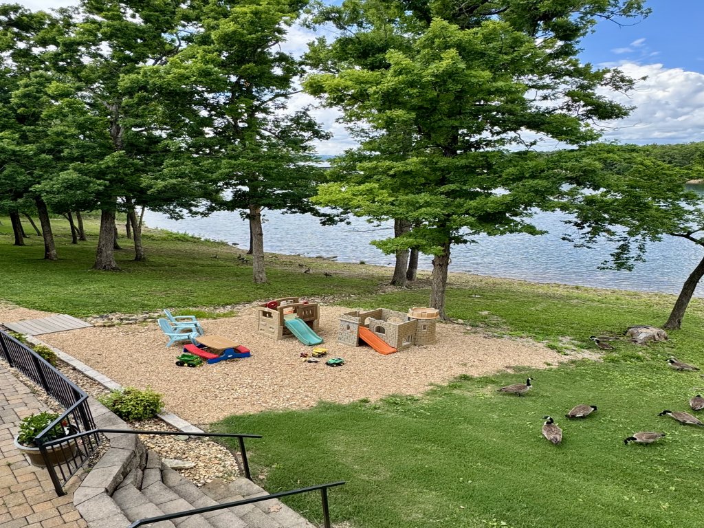 Family Condo B-4 near Table Rock Lake Vacation Rental in Hollister - RedAwning