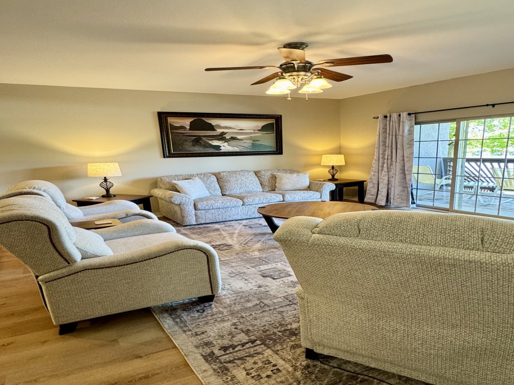 Lower Level Vacation Condo  B-3 at Vickery Resort Vacation Rental in Hollister - RedAwning
