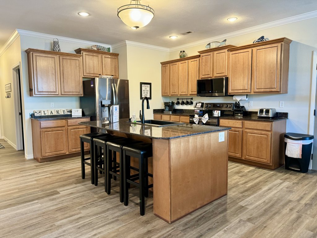 Lower Level Vacation Condo  B-2 with Dock Access Vacation Rental in Hollister - RedAwning