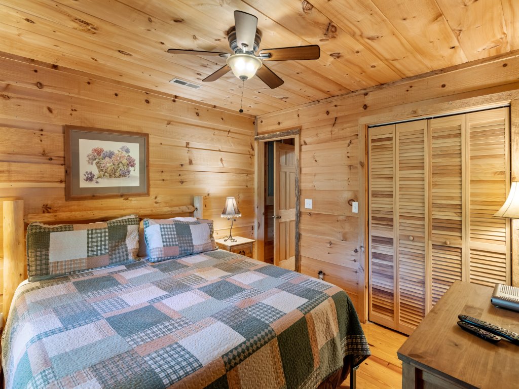 Games With A View Vacation Rental in Sevierville - RedAwning
