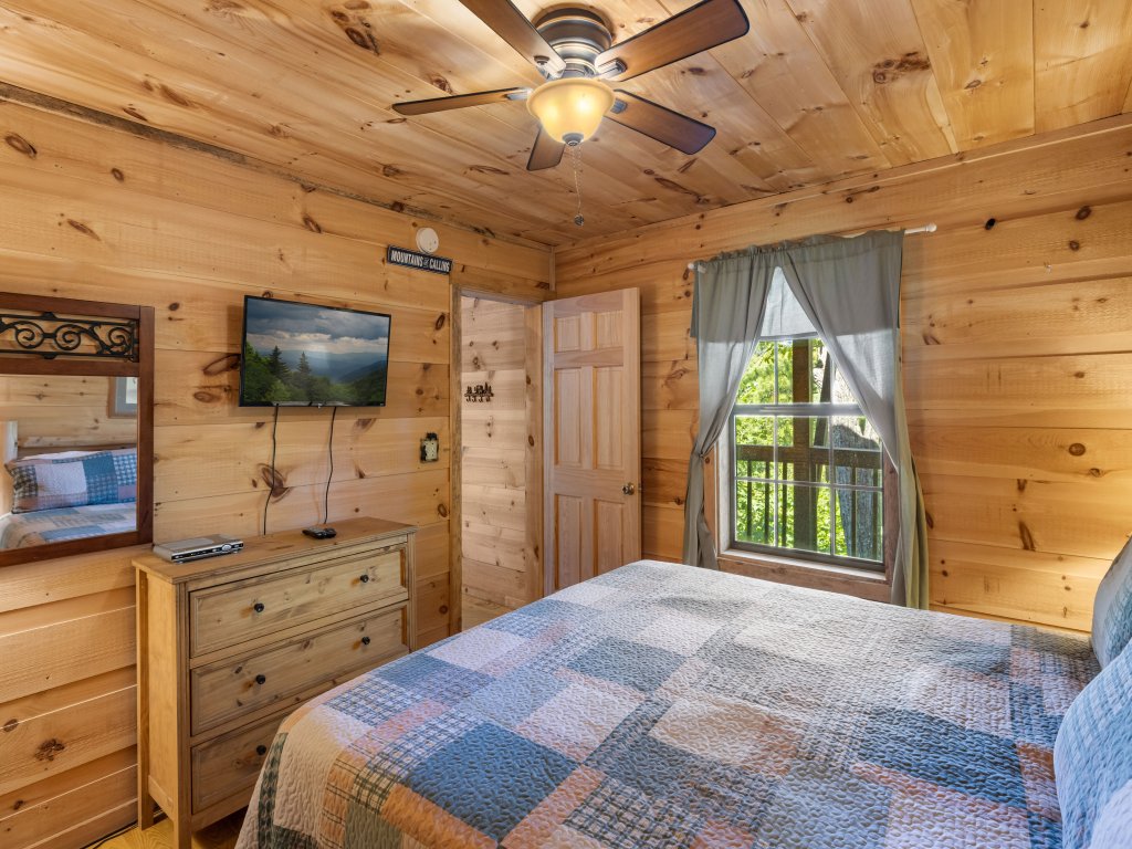 Games With A View Vacation Rental in Sevierville - RedAwning