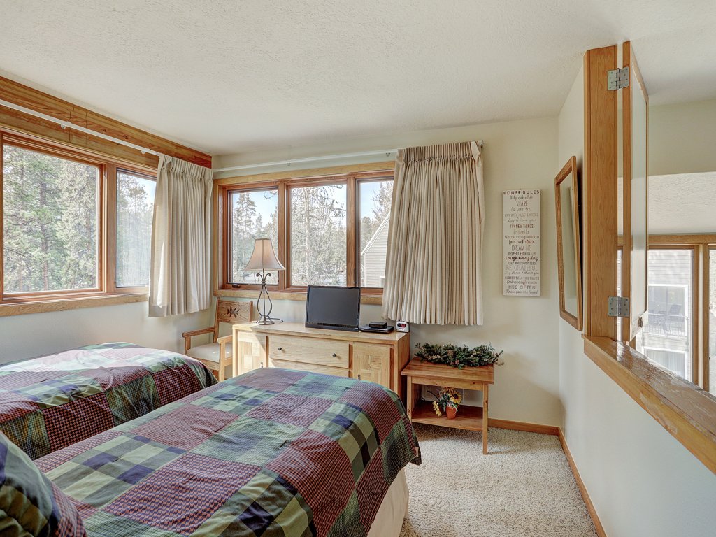 2072 The Pines Vacation Rental in Keystone - RedAwning
