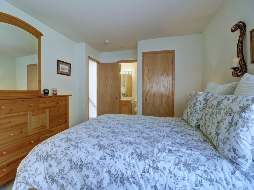 A5 Gore Trail Vacation Rental in Silverthorne - RedAwning
